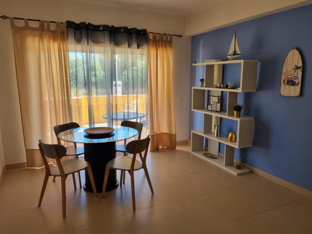 Marinho - 2 Bedroom 2 Bathroom Ground Floor Apartment With Communal Pool And Gardens Conceicao  Экстерьер фото